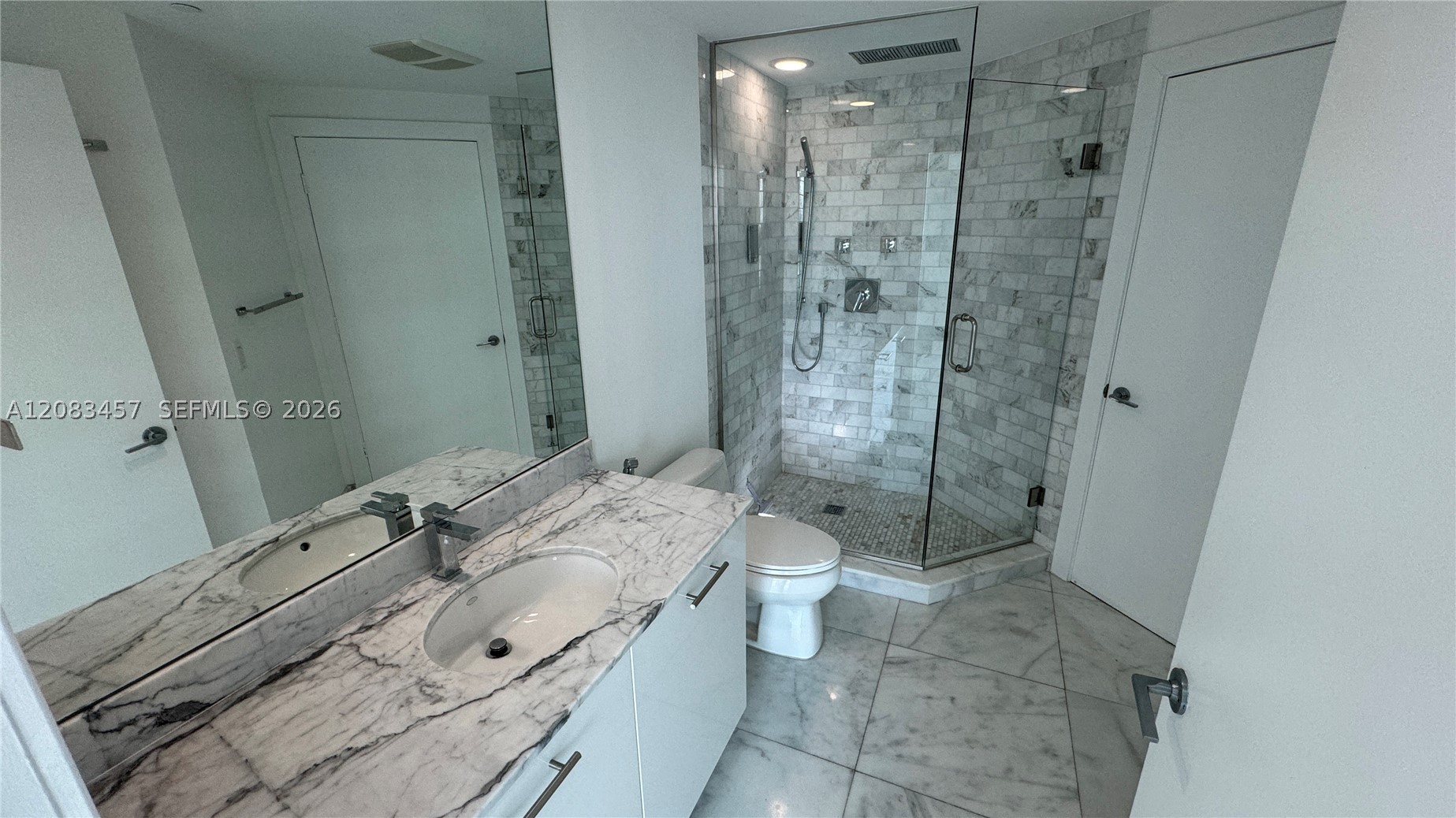 55 SE 6th St #2101, Miami FL 33131