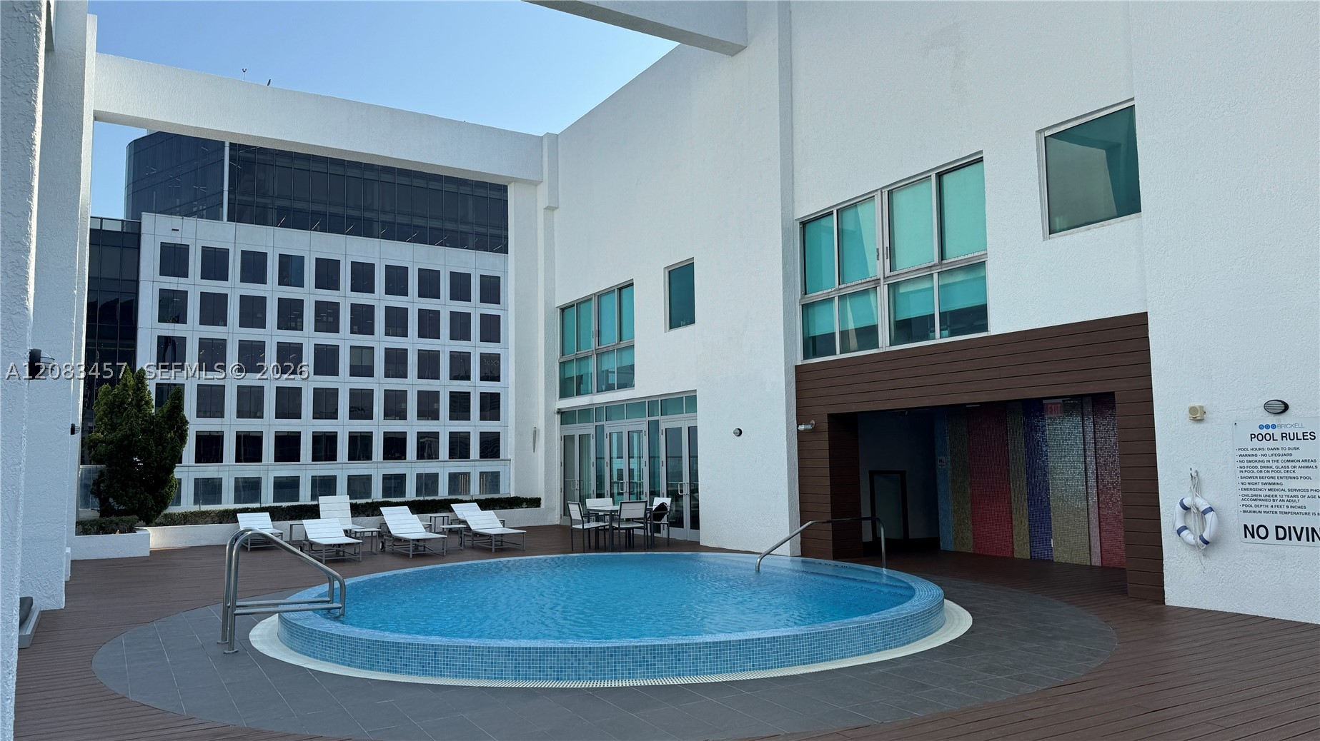 55 SE 6th St #2101, Miami FL 33131