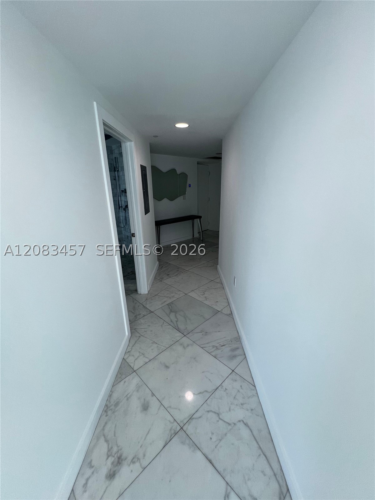 55 SE 6th St #2101, Miami FL 33131