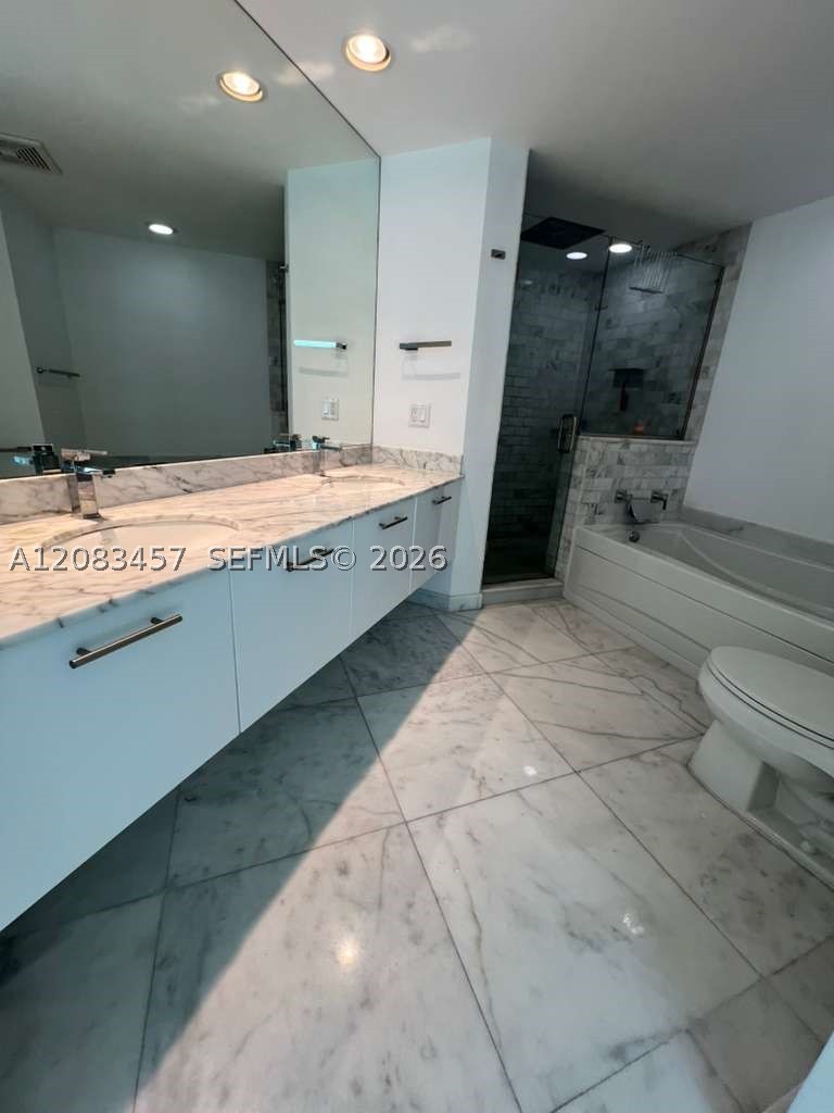 55 SE 6th St #2101, Miami FL 33131