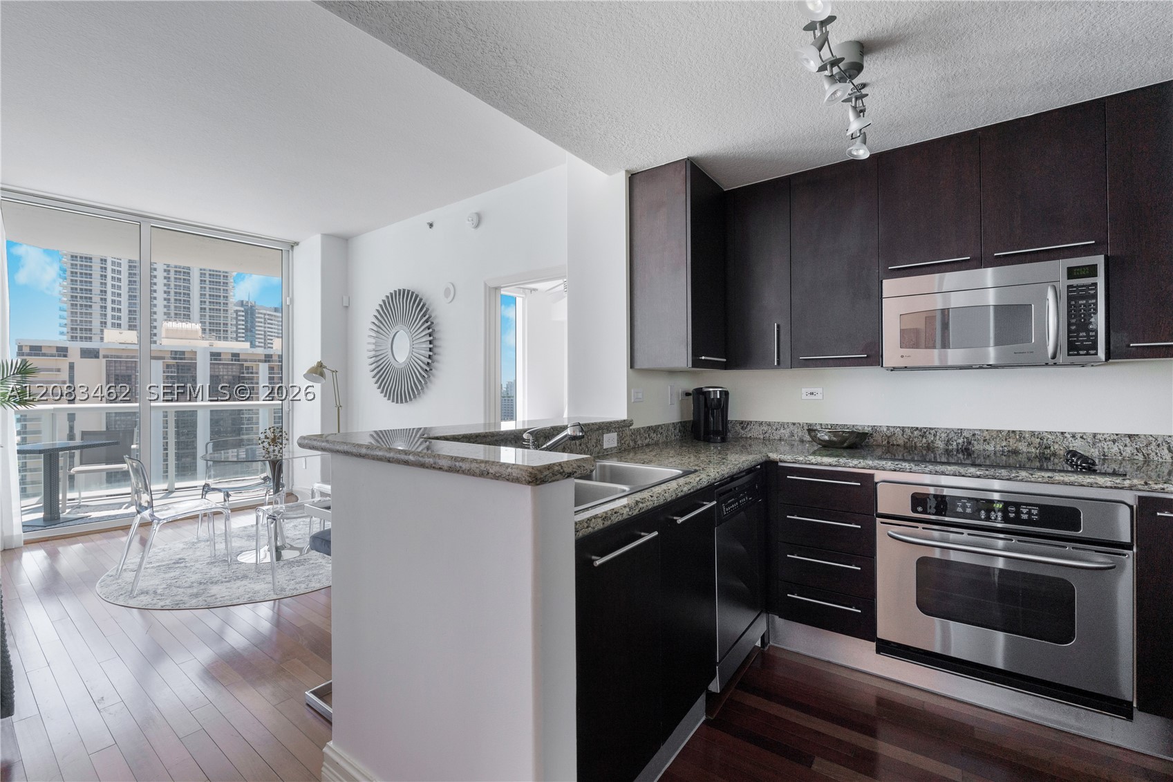 6515 Collins Ave #1405, Miami Beach FL 33141
