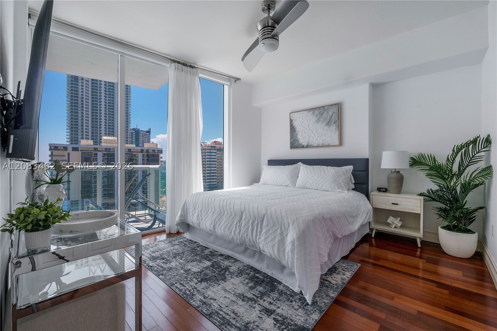 6515 Collins Ave #1405, Miami Beach FL 33141