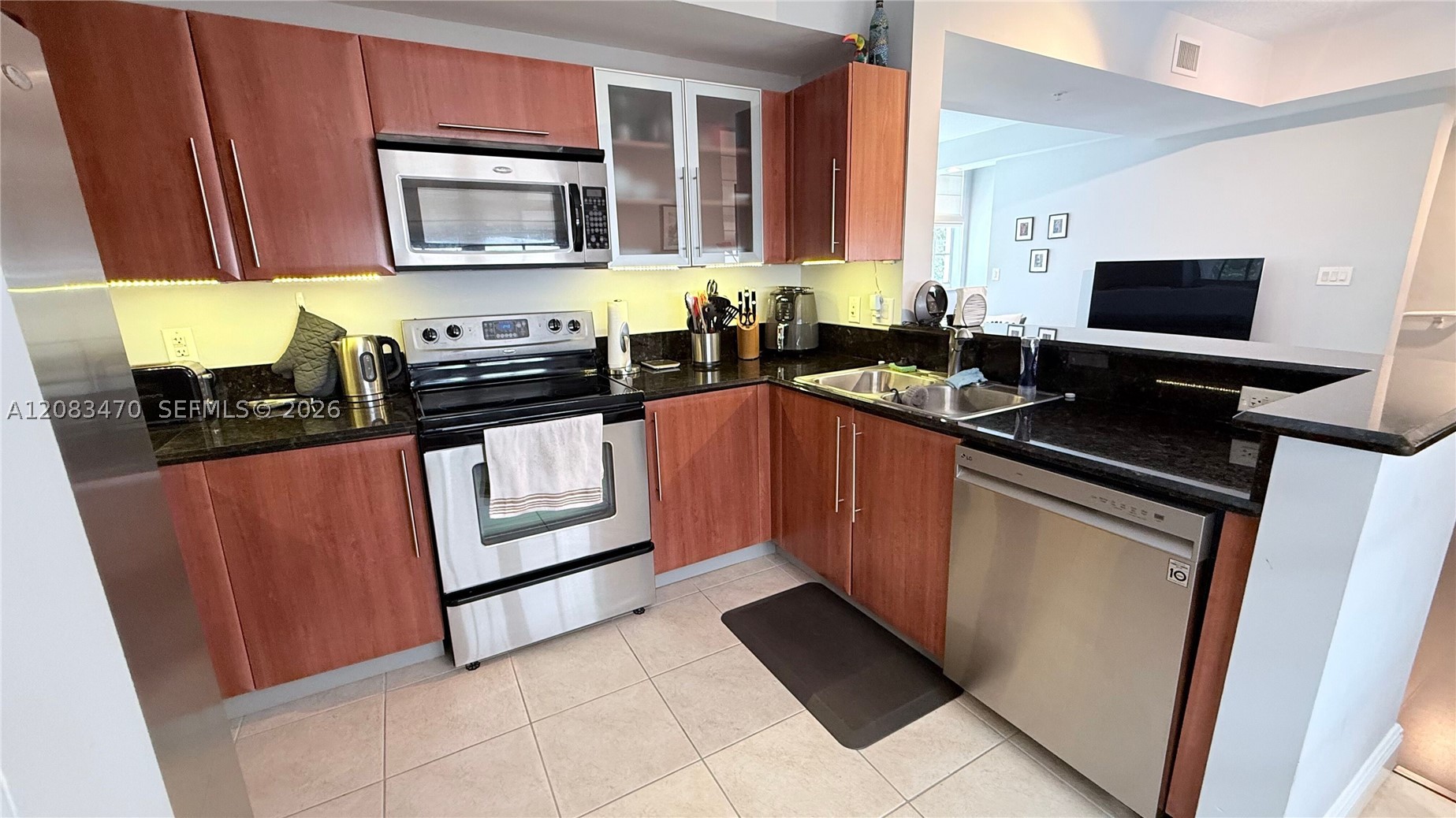 3232 SW 22nd Ter #113, Miami FL 33145