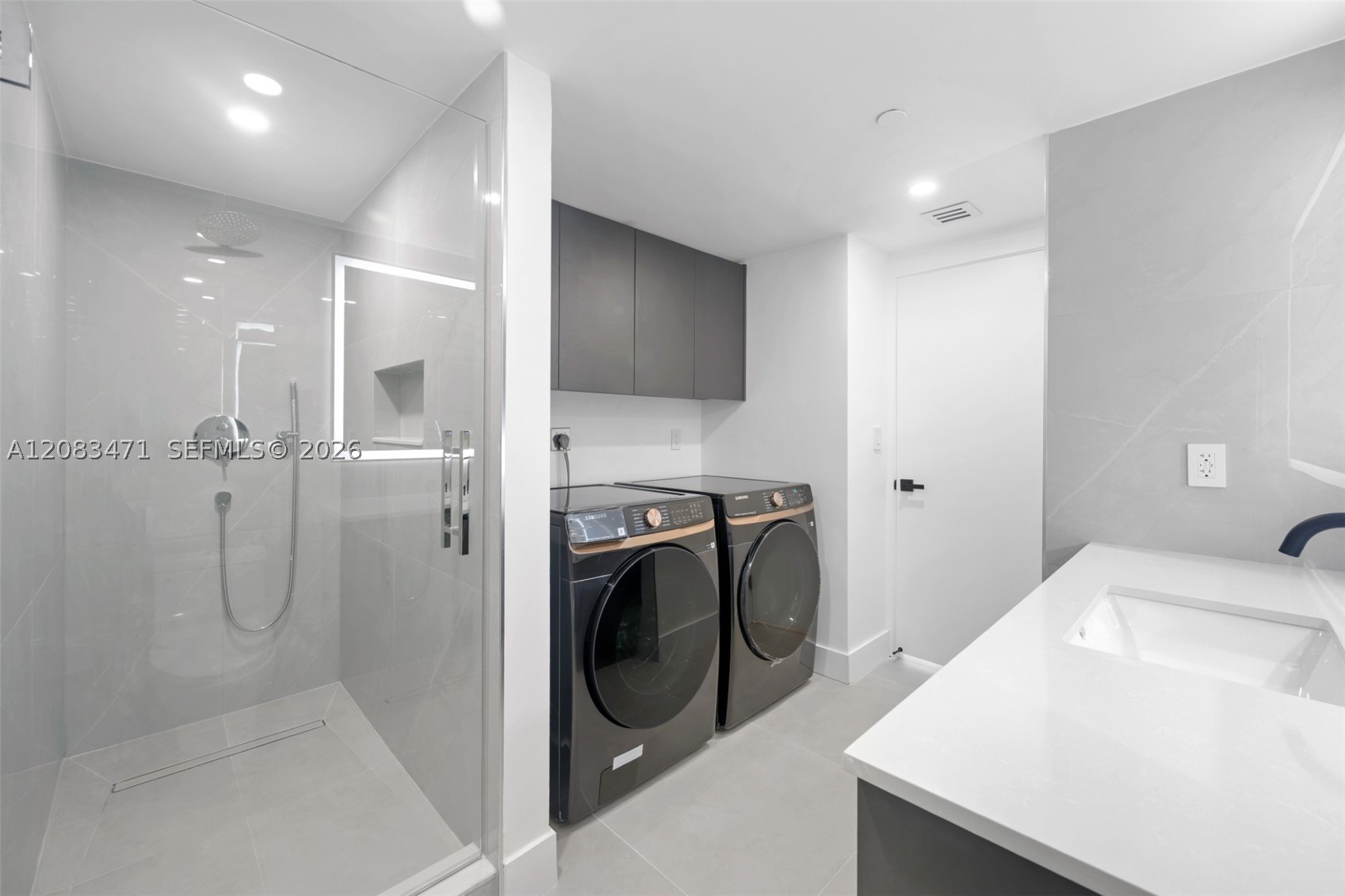 20281 E Country Club Dr #1008, Aventura FL 33180