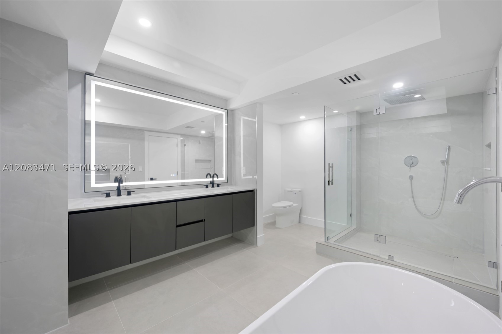 20281 E Country Club Dr #1008, Aventura FL 33180
