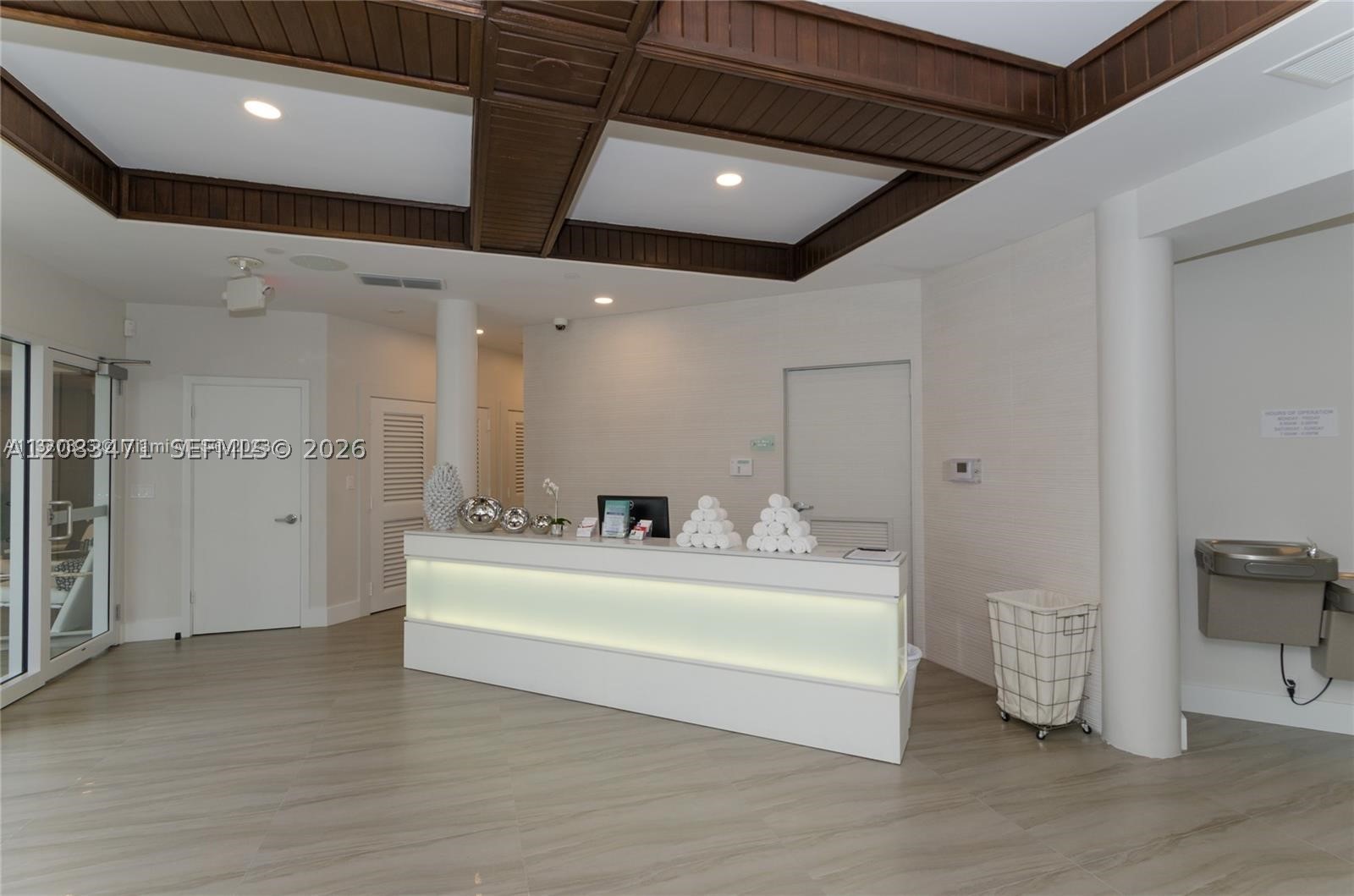 20281 E Country Club Dr #1008, Aventura FL 33180