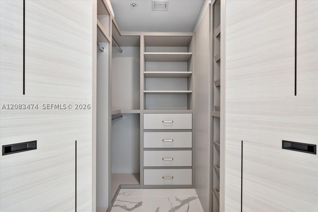 6899 Collins Ave #1008, Miami Beach FL 33141
