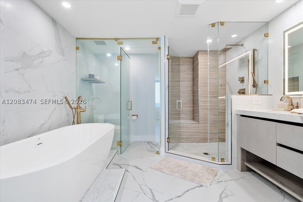6899 Collins Ave #1008, Miami Beach FL 33141