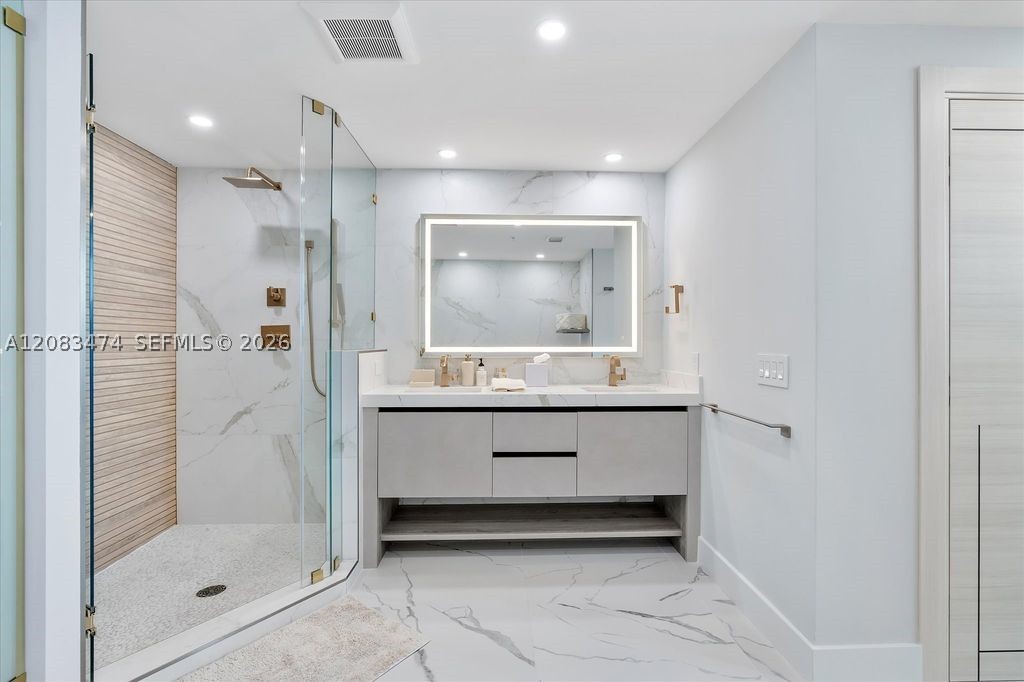 6899 Collins Ave #1008, Miami Beach FL 33141