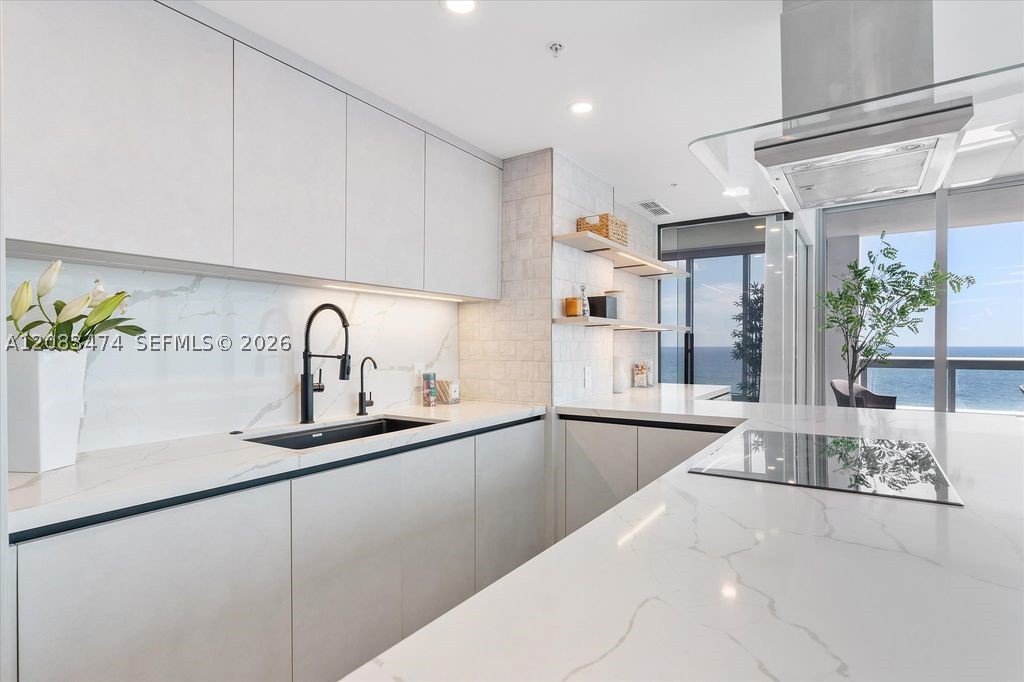 6899 Collins Ave #1008, Miami Beach FL 33141