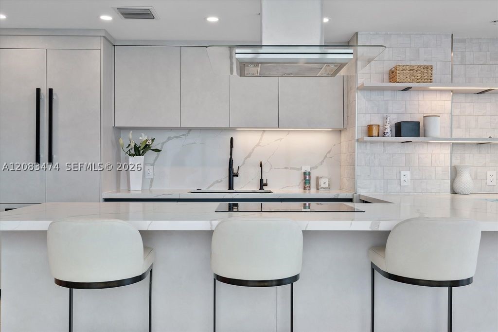 6899 Collins Ave #1008, Miami Beach FL 33141