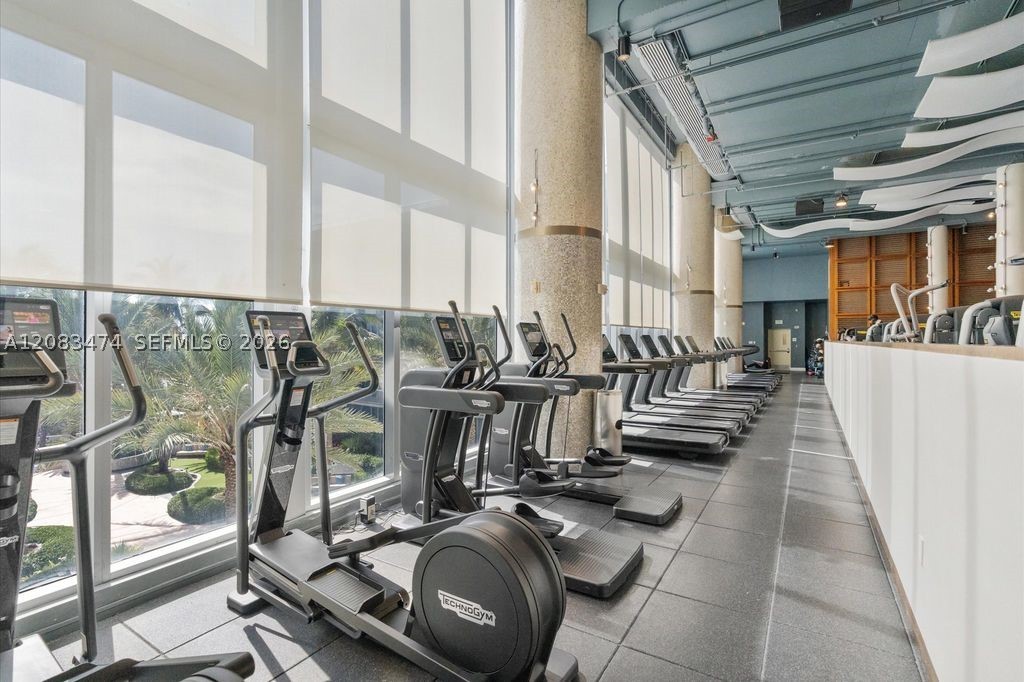6899 Collins Ave #1008, Miami Beach FL 33141