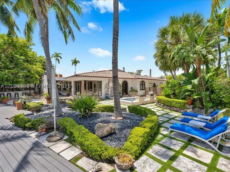 1150 N Biscayne Point Rd, Miami Beach FL 33141