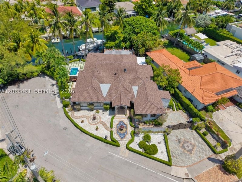 1150 N Biscayne Point Rd, Miami Beach FL 33141