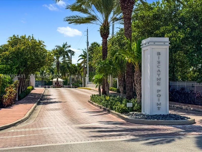 1150 N Biscayne Point Rd, Miami Beach FL 33141
