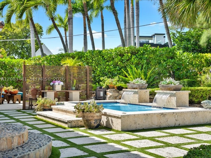 1150 N Biscayne Point Rd, Miami Beach FL 33141