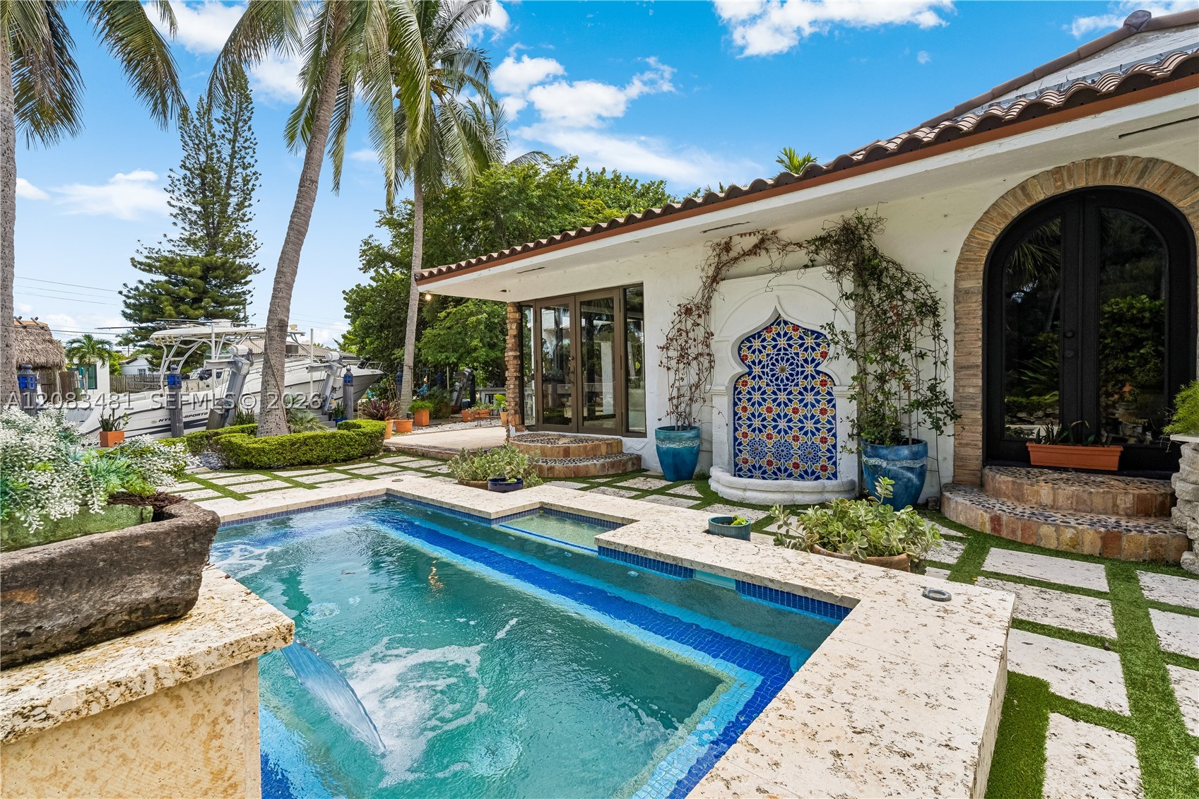 1150 N Biscayne Point Rd, Miami Beach FL 33141