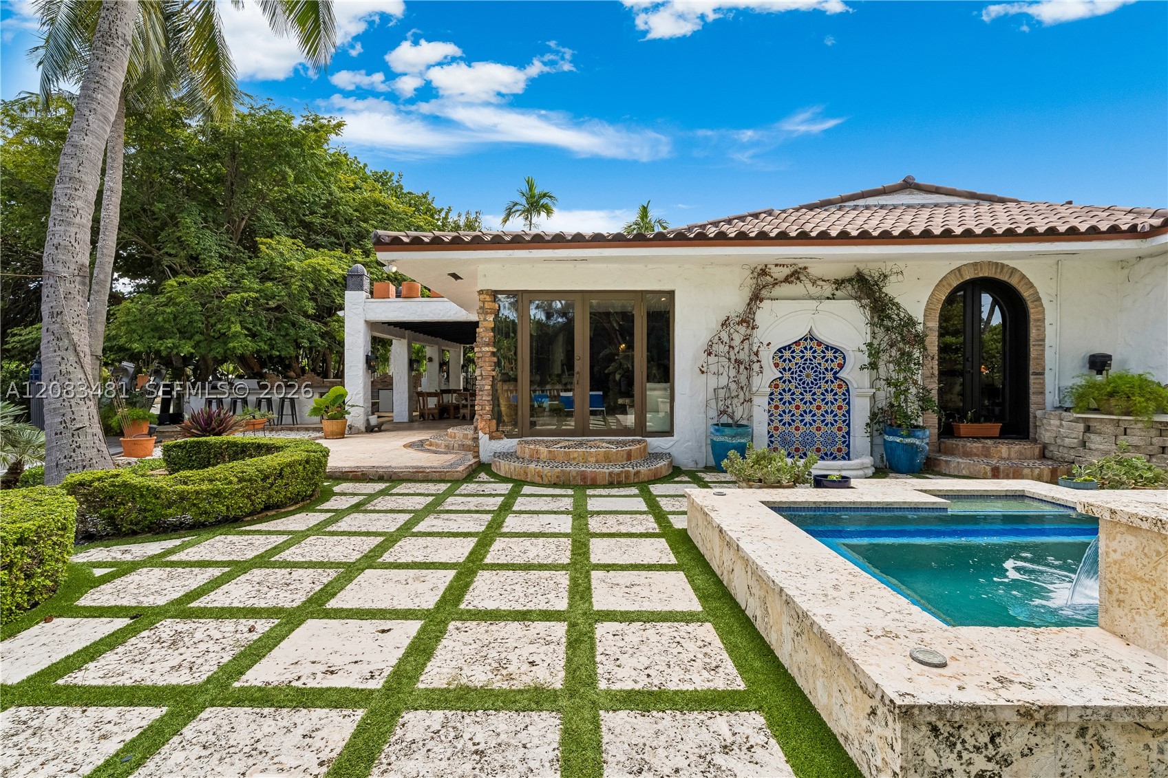 1150 N Biscayne Point Rd, Miami Beach FL 33141