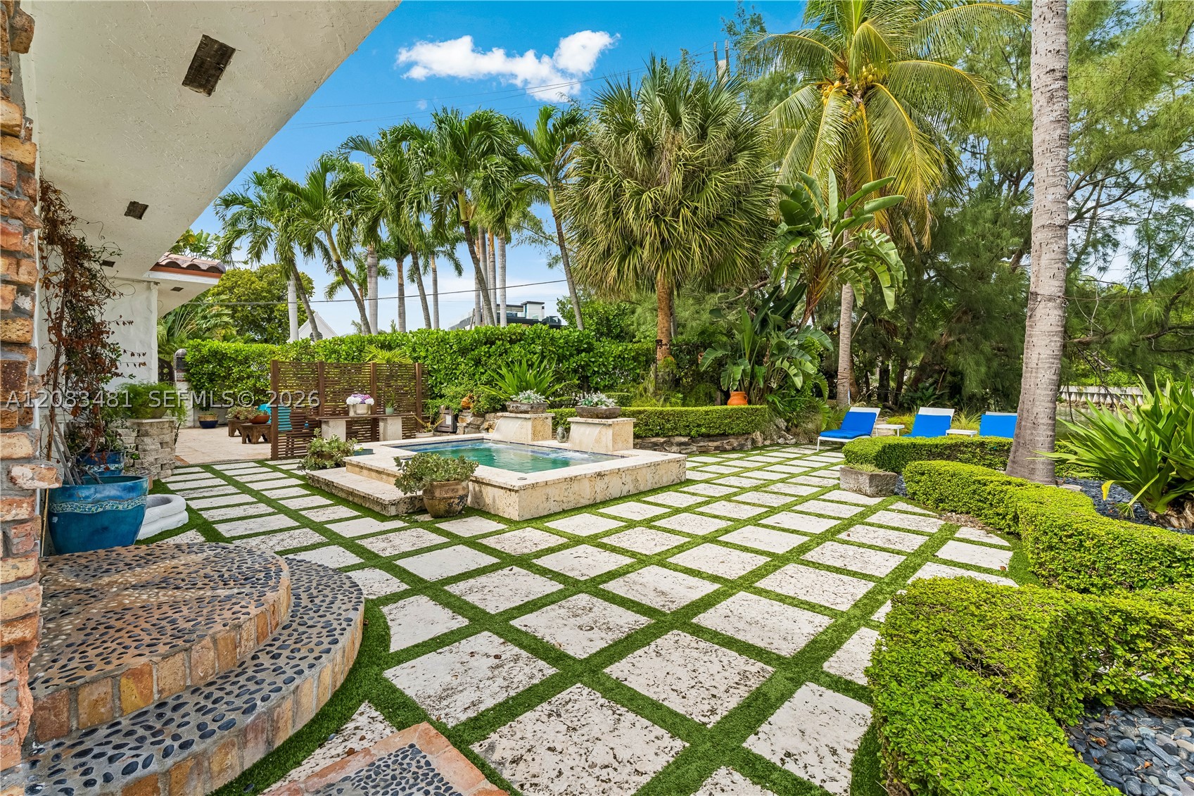 1150 N Biscayne Point Rd, Miami Beach FL 33141
