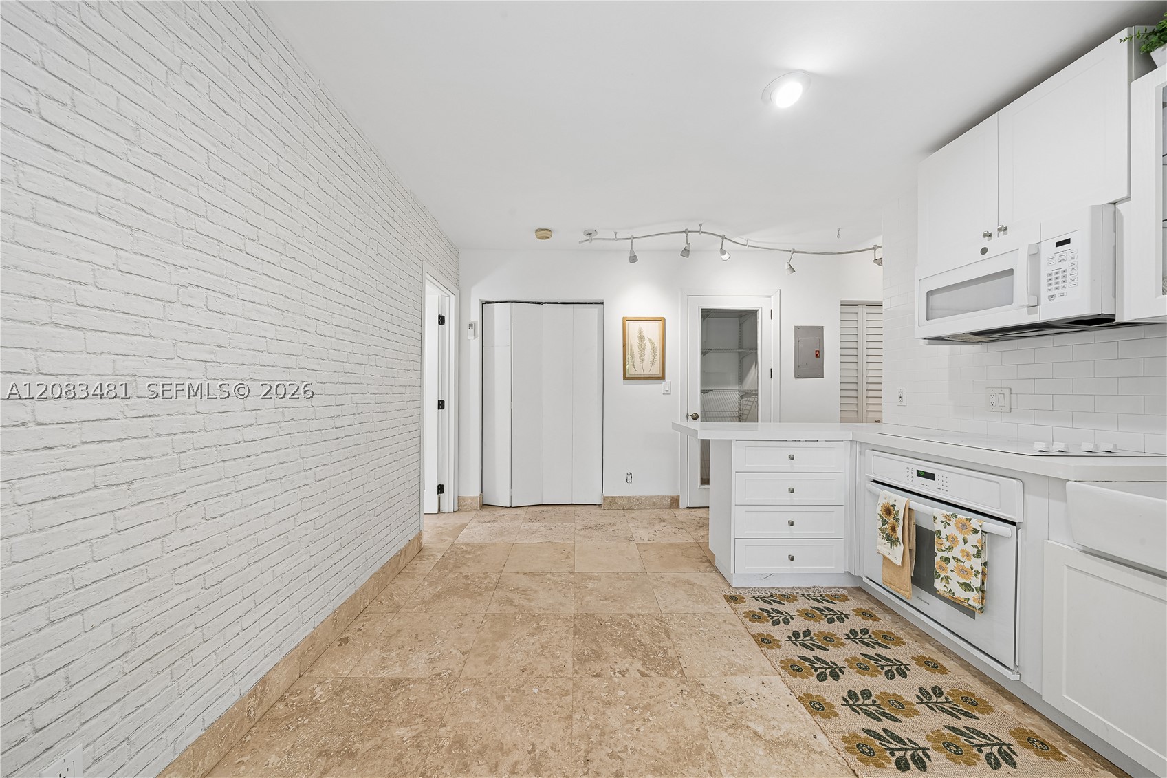 1150 N Biscayne Point Rd, Miami Beach FL 33141
