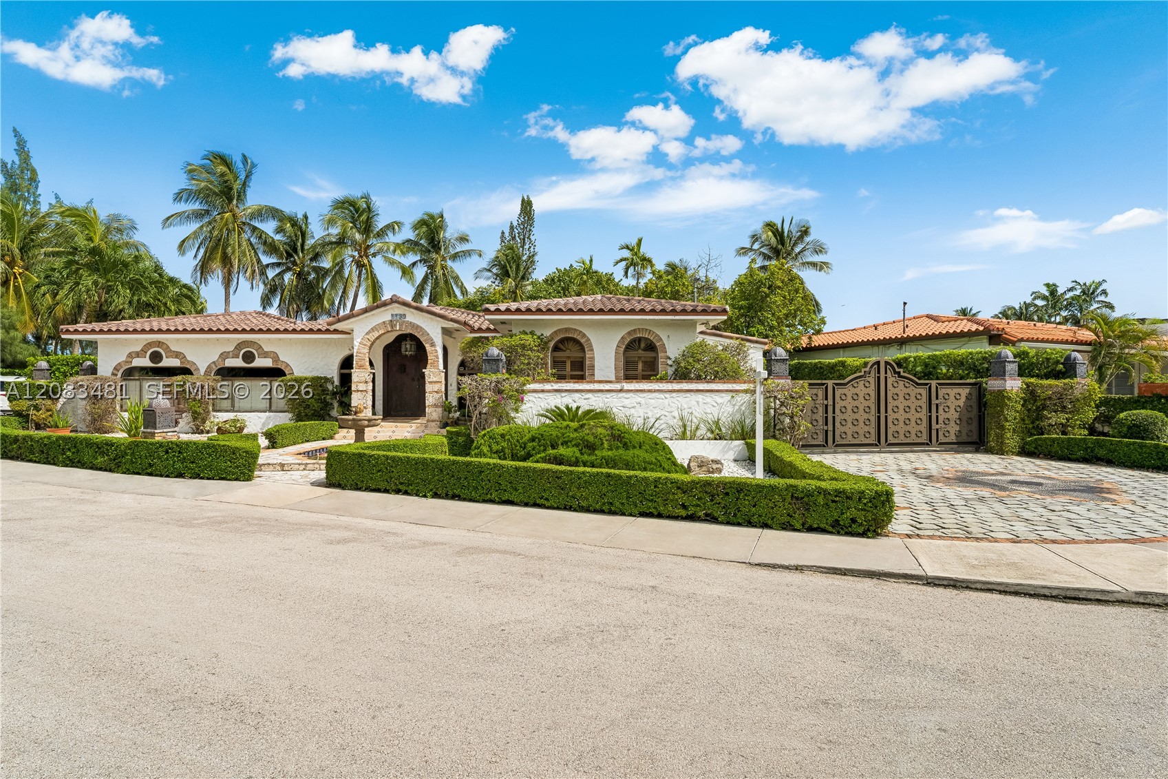 1150 N Biscayne Point Rd, Miami Beach FL 33141
