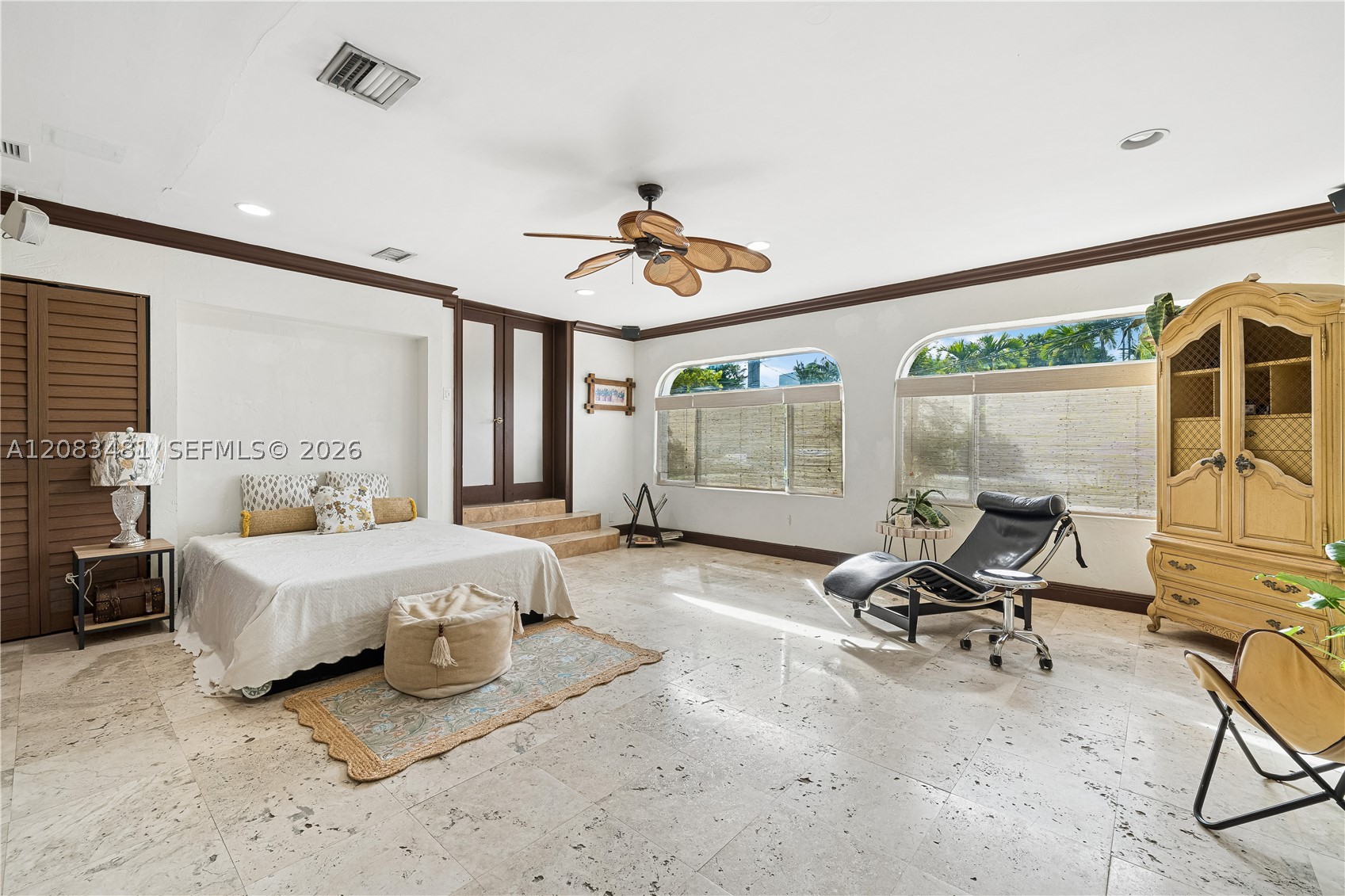 1150 N Biscayne Point Rd, Miami Beach FL 33141
