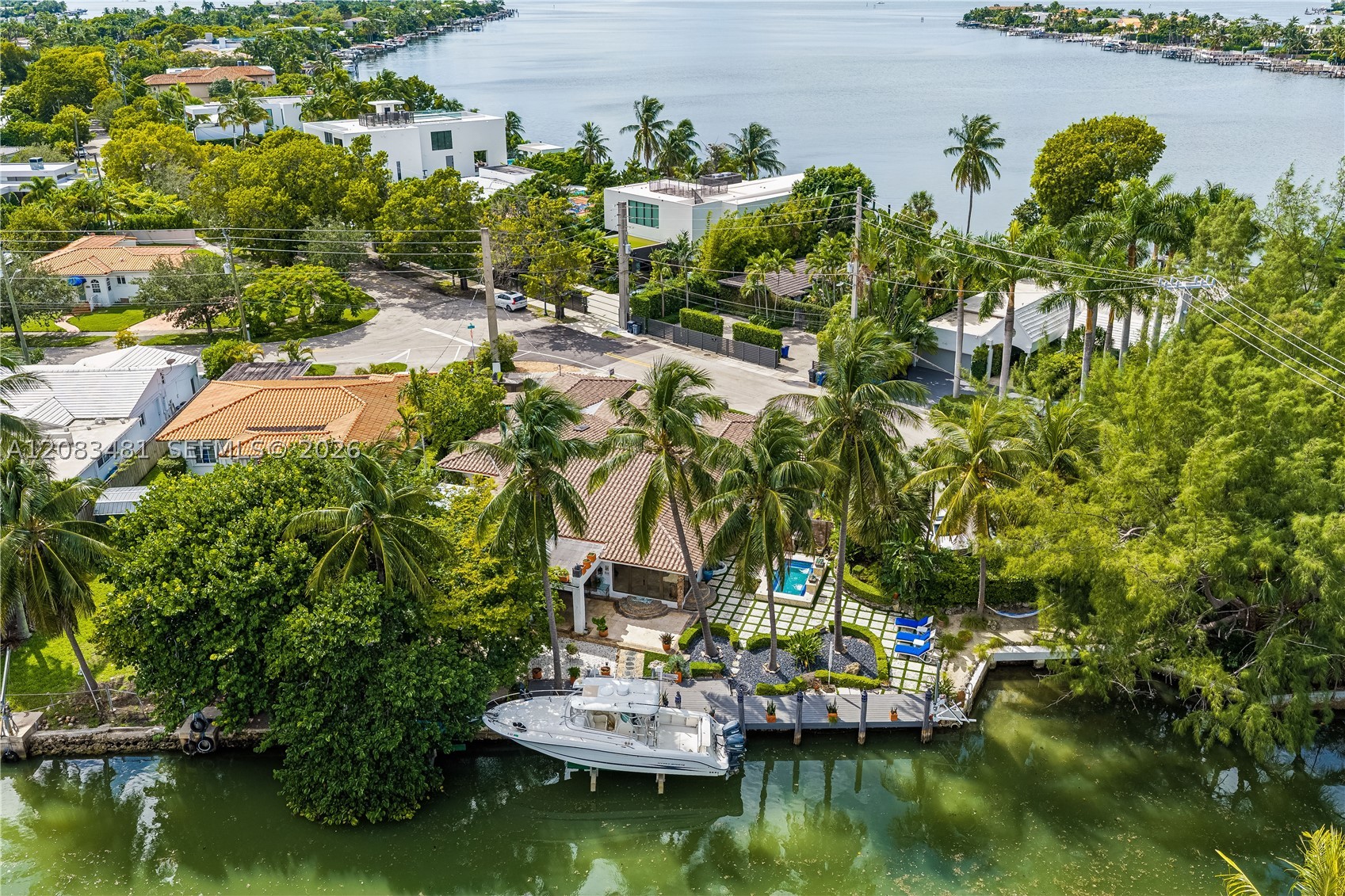 1150 N Biscayne Point Rd, Miami Beach FL 33141