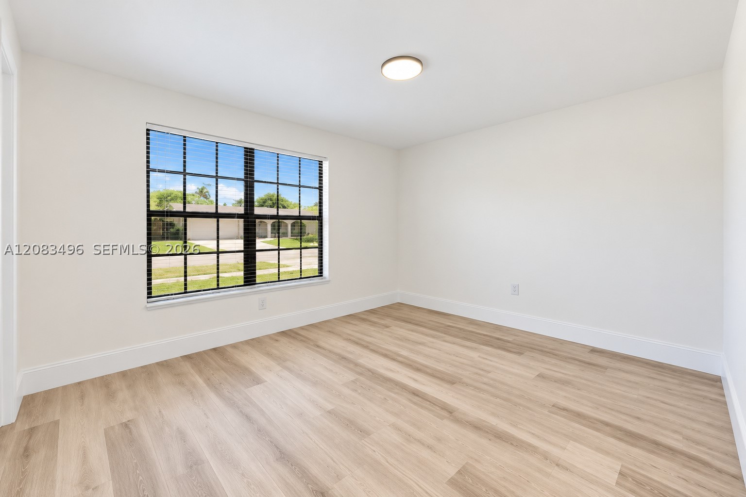 10171 NW 24th St, Sunrise FL 33322