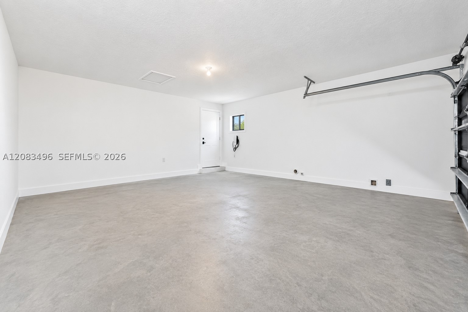 10171 NW 24th St, Sunrise FL 33322