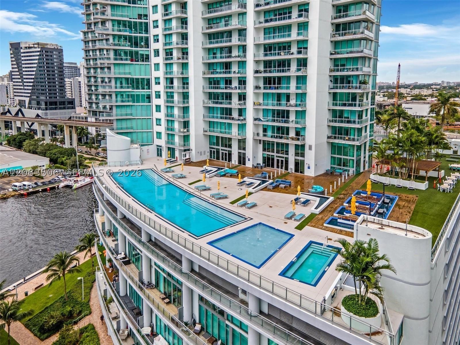 92 SW 3rd St #1107, Miami FL 33130