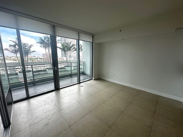 92 SW 3rd St #1107, Miami FL 33130