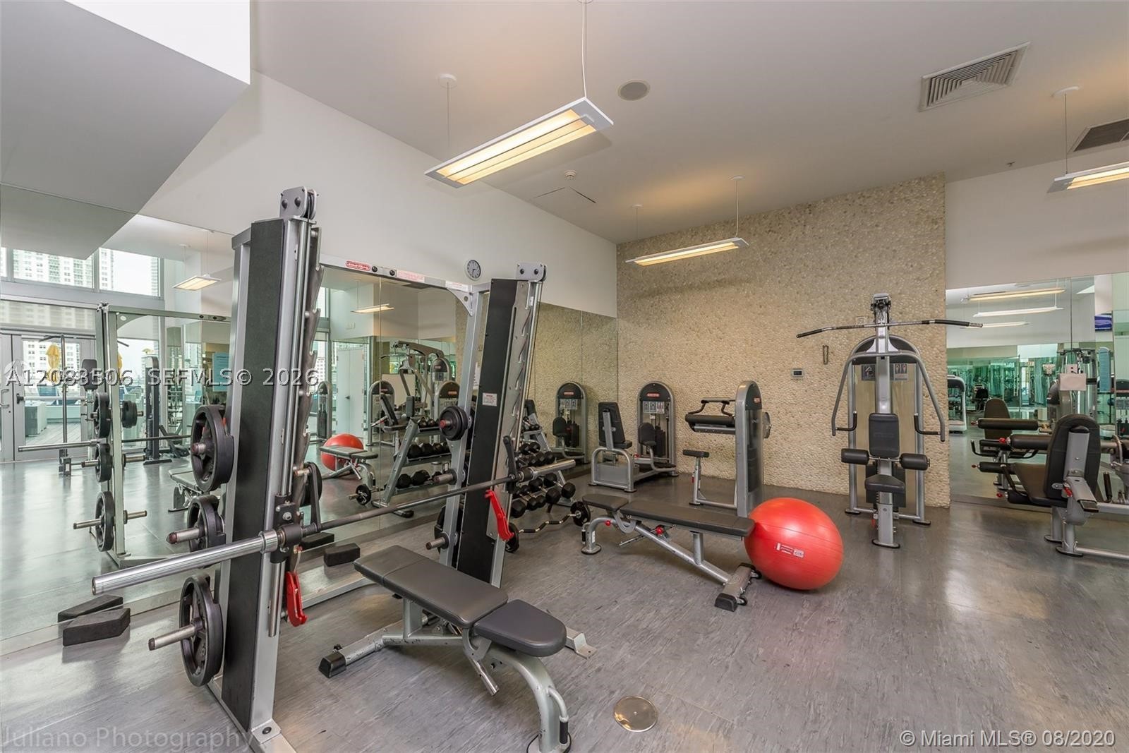 92 SW 3rd St #1107, Miami FL 33130