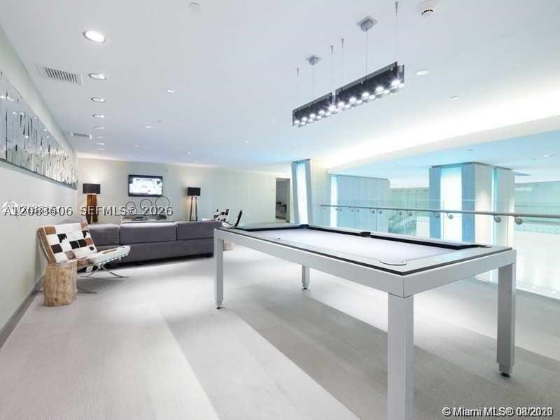 92 SW 3rd St #1107, Miami FL 33130