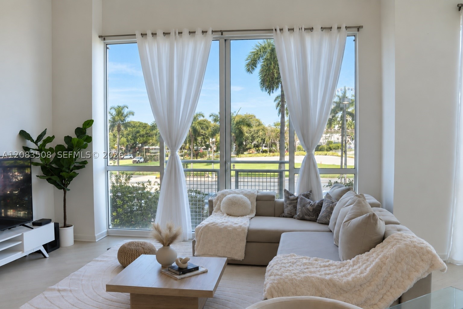 253 NE 2nd St #229, Miami FL 33132