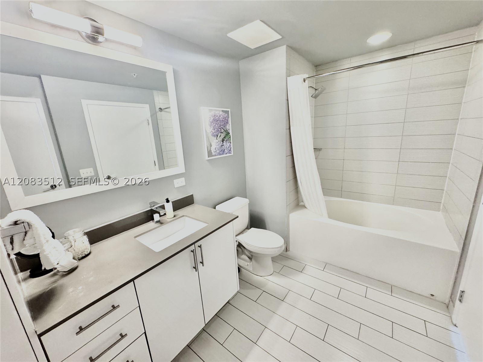 999 SW 1st Ave #2303, Miami FL 33130