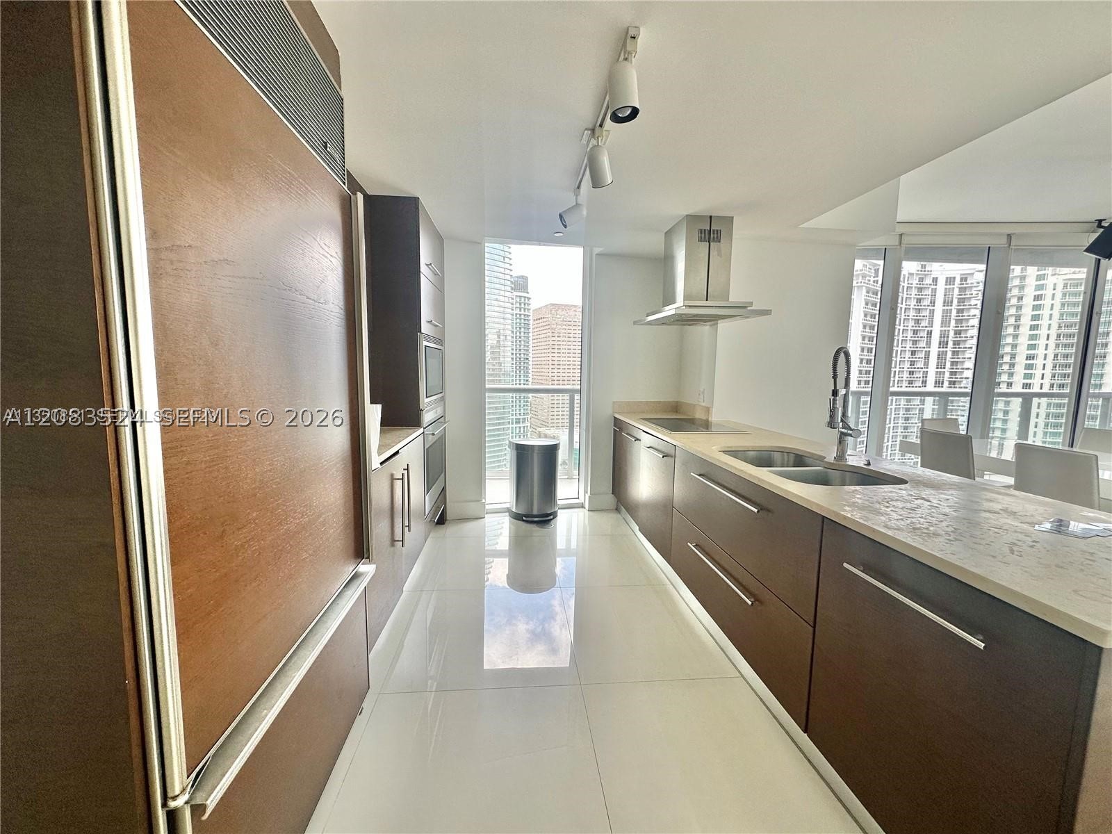 495 Brickell Ave #2702, Miami FL 33131