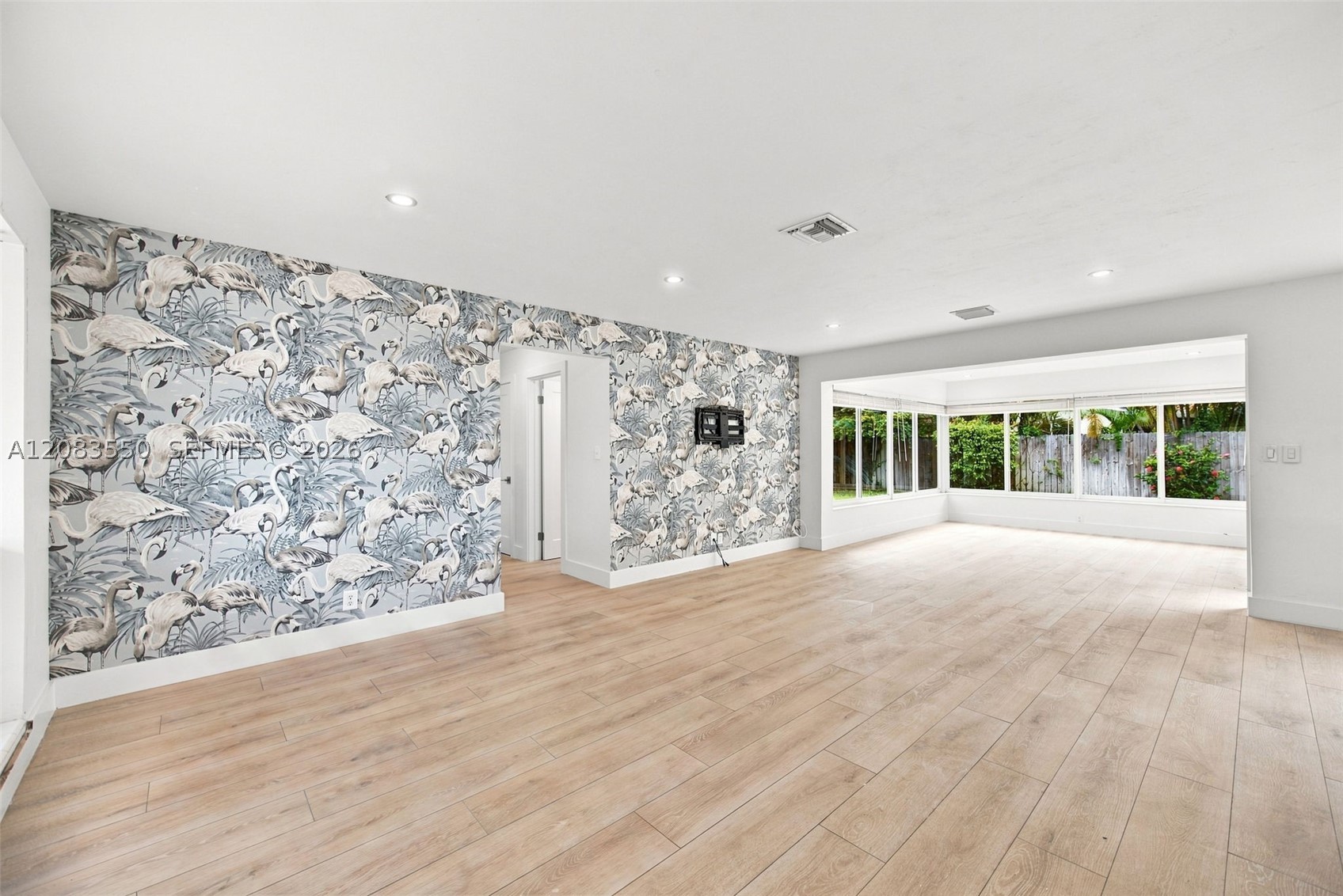 807 SE 9th Ter, Deerfield Beach FL 33441
