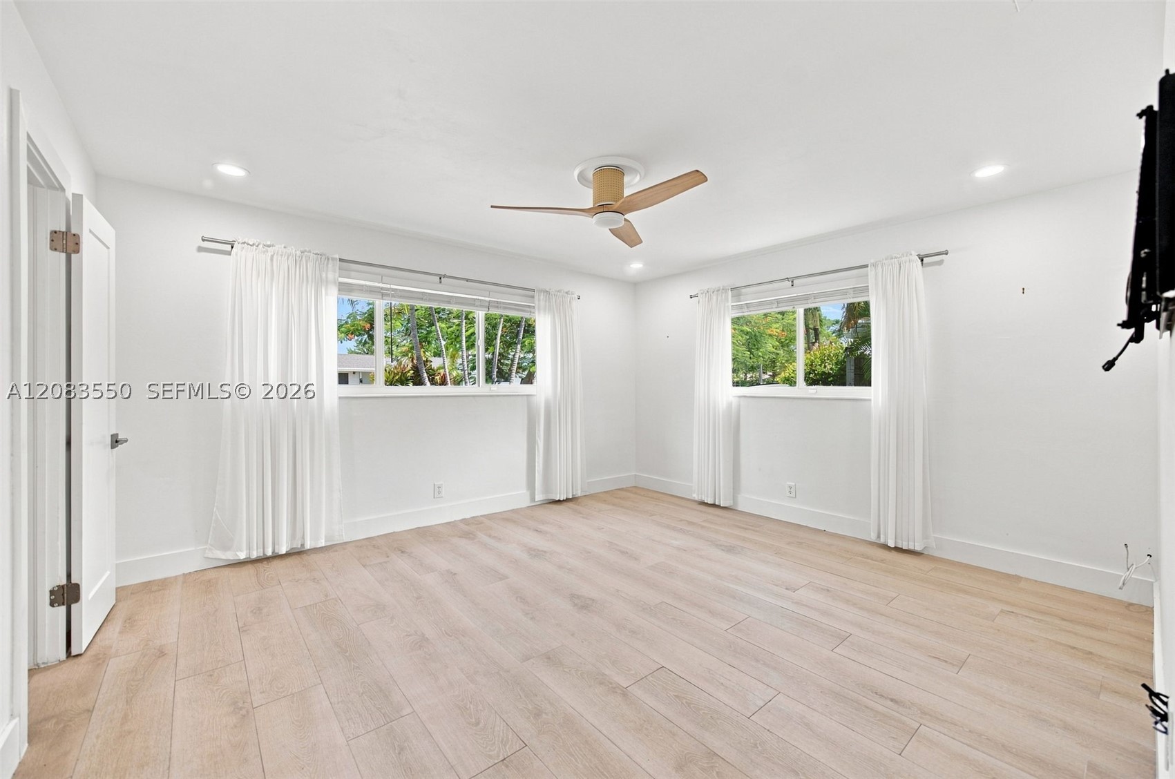 807 SE 9th Ter, Deerfield Beach FL 33441