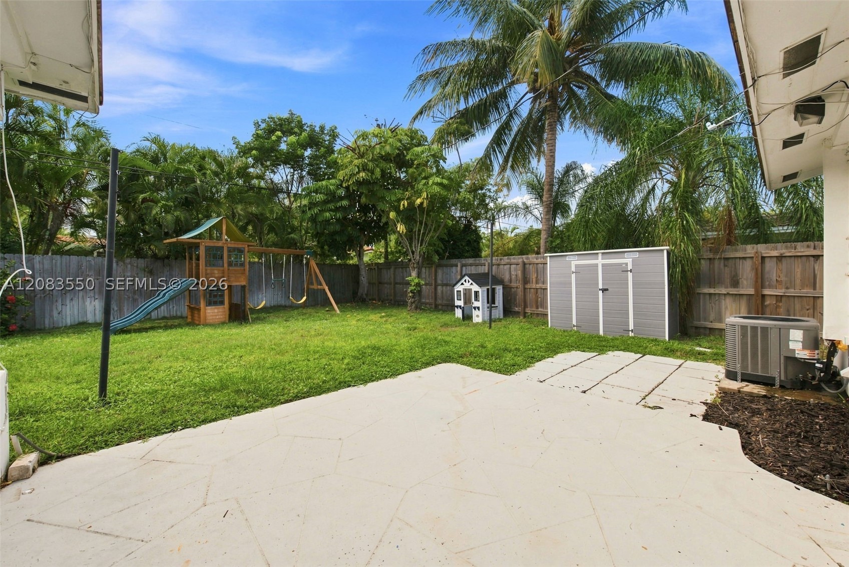 807 SE 9th Ter, Deerfield Beach FL 33441