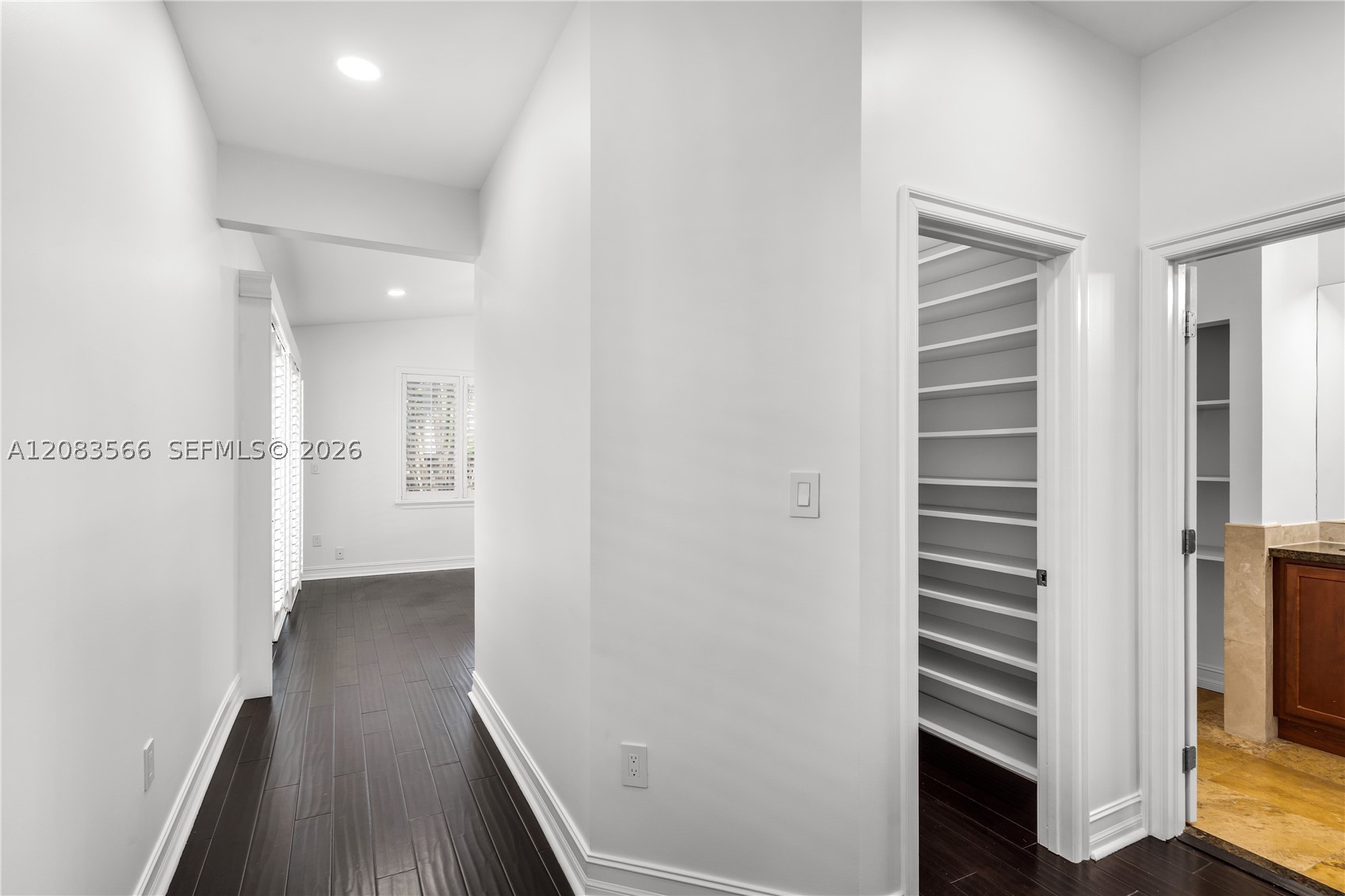 720 NE 17th Ter, Fort Lauderdale FL 33304