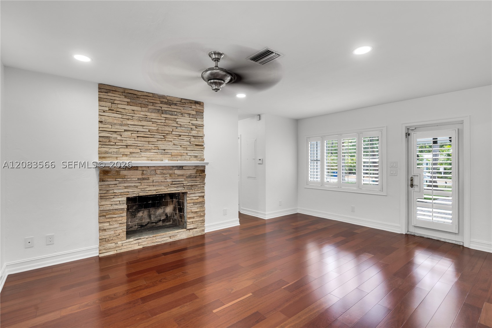 720 NE 17th Ter, Fort Lauderdale FL 33304