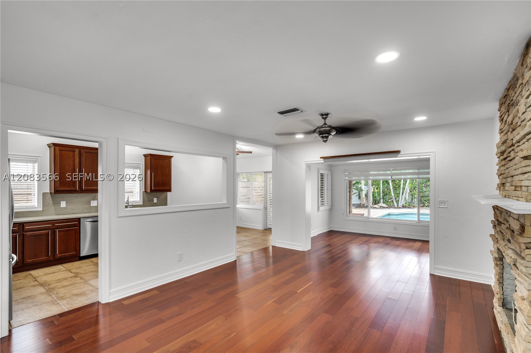 720 NE 17th Ter, Fort Lauderdale FL 33304