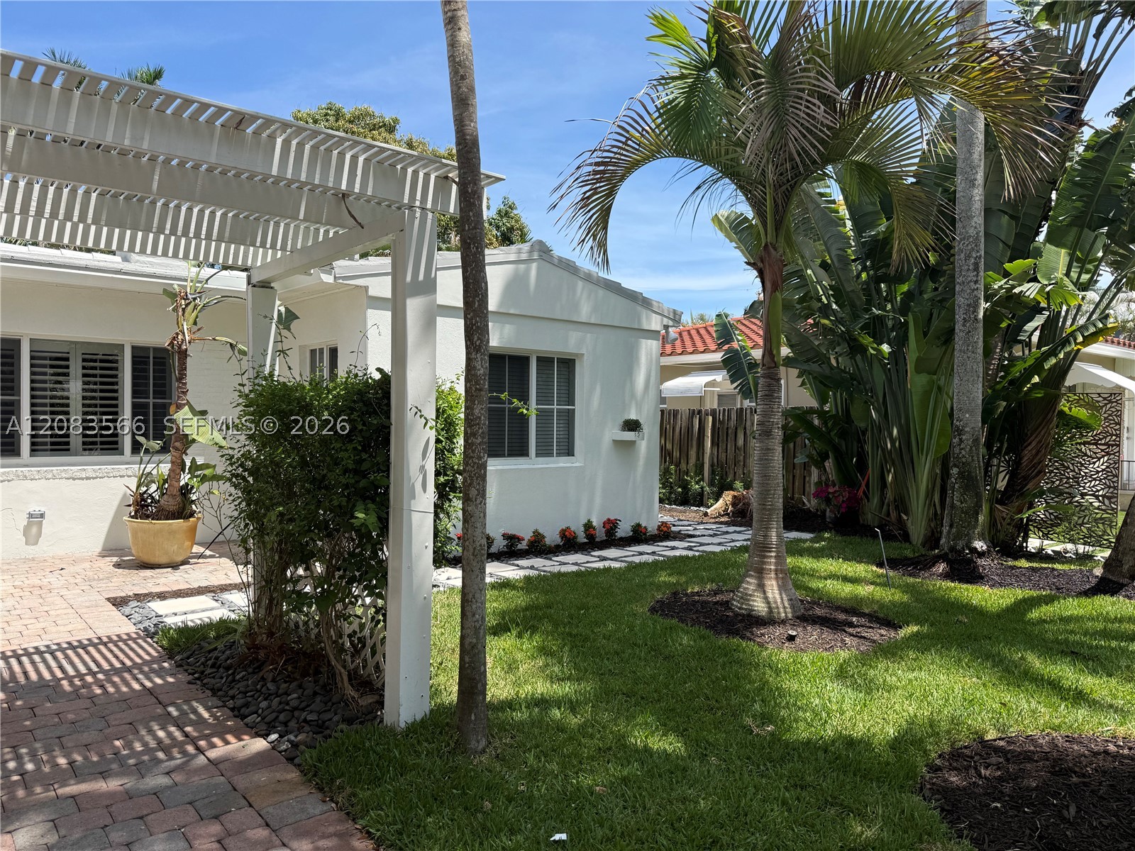 720 NE 17th Ter, Fort Lauderdale FL 33304