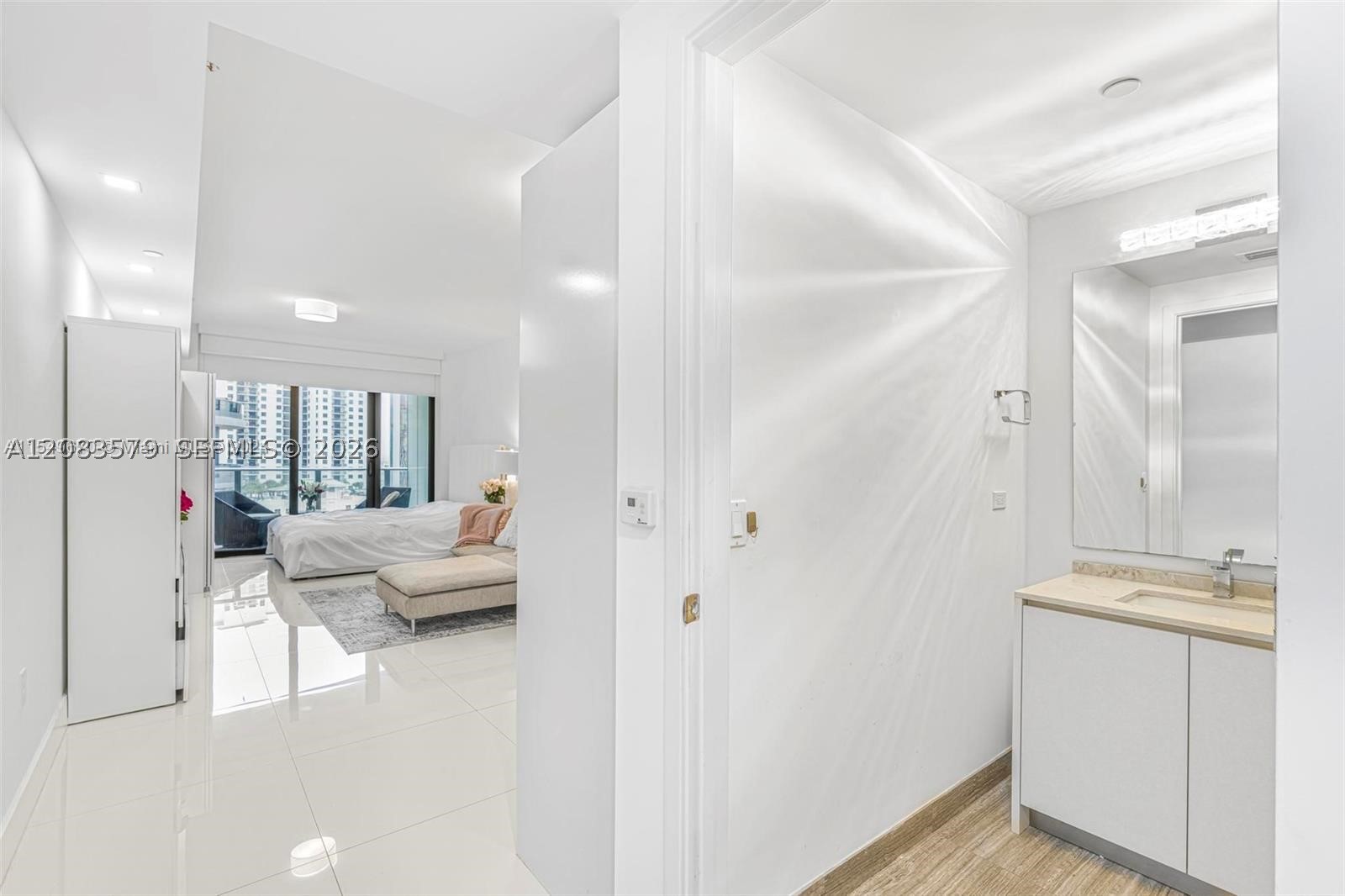 1010 Brickell Ave #1710, Miami FL 33131