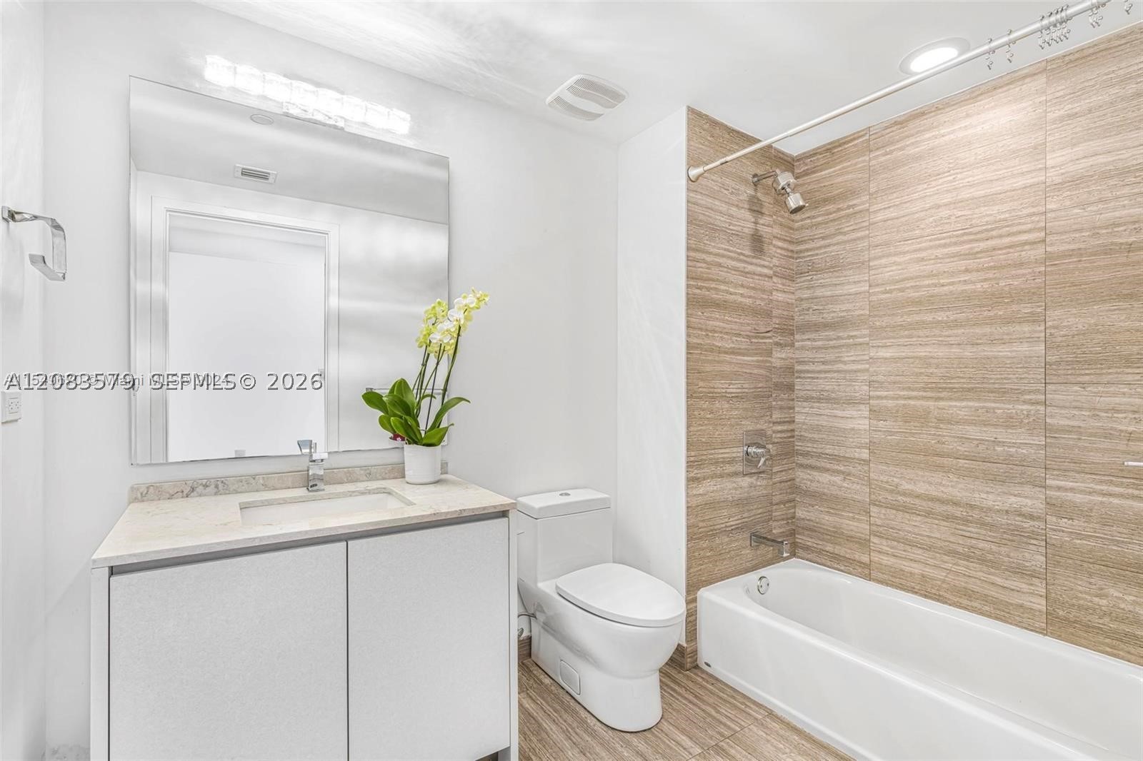 1010 Brickell Ave #1710, Miami FL 33131