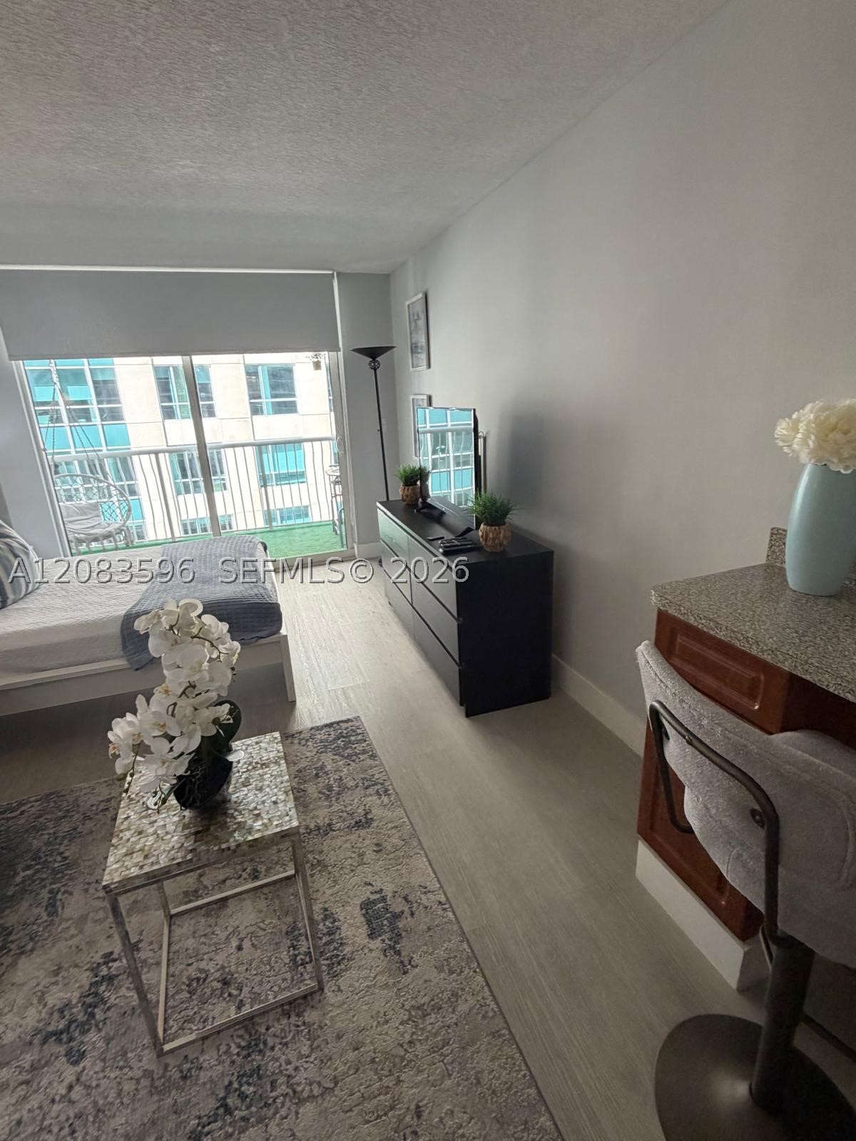 1200 Brickell Bay Dr #1610, Miami FL 33131
