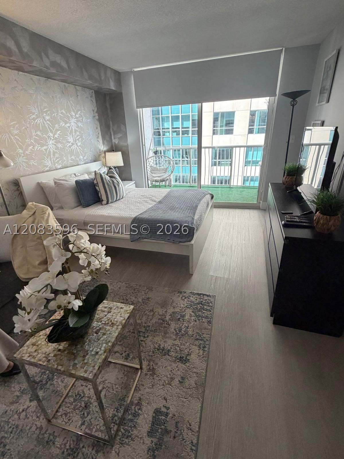 1200 Brickell Bay Dr #1610, Miami FL 33131