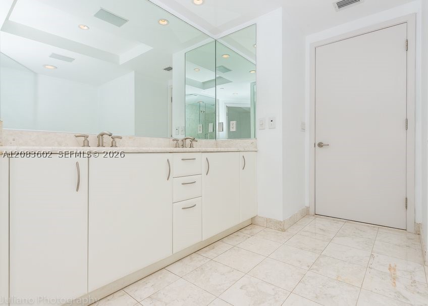 1331 Brickell Bay Dr #3505, Miami FL 33131