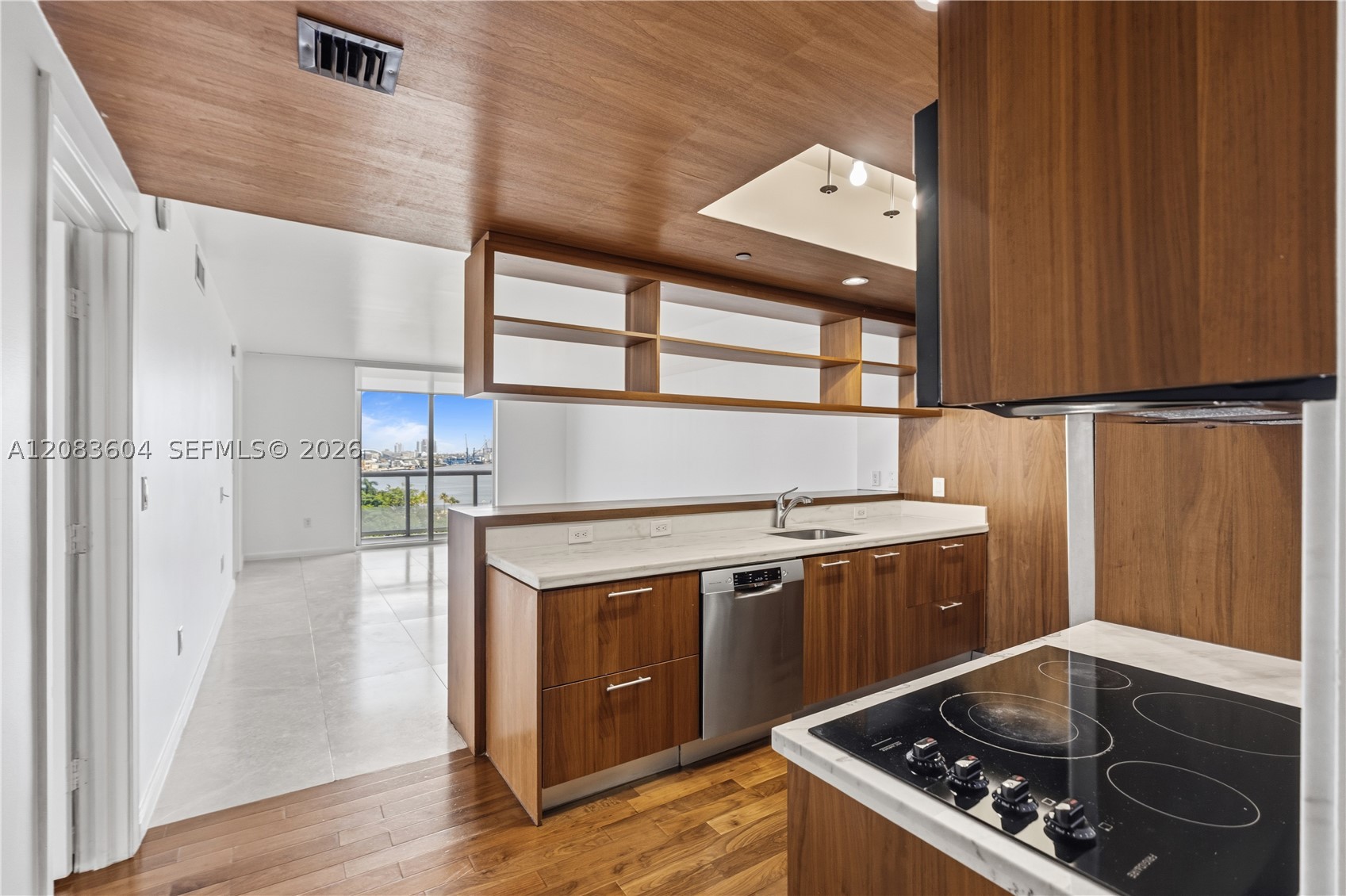 50 BISCAYNE BLVD #902, Miami FL 33132
