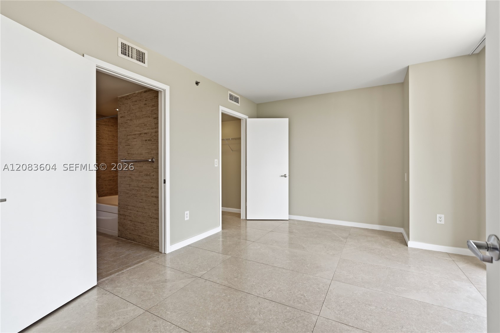 50 BISCAYNE BLVD #902, Miami FL 33132